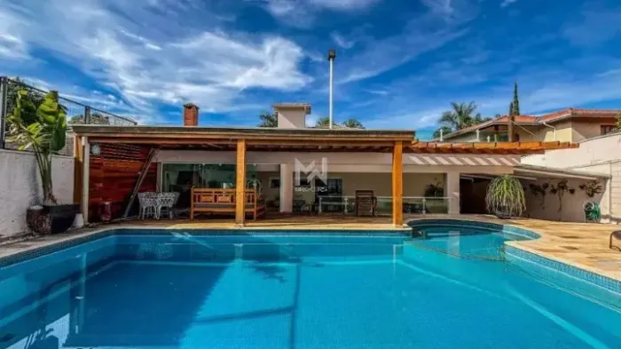 Casa à venda no Condomínio Vista Alegre  Sede em Vinhedo - SP
