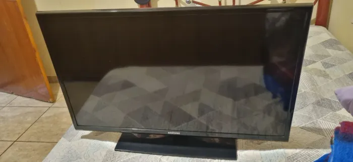 Vendo TV Samsung LED 32"