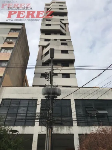 Apartamento Duplex à venda na Rua Sergipe no centro de Londrina - Edifício Baldan