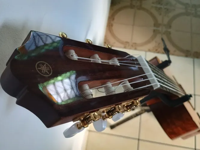 Violão Yamaha TransAcoustic CG-TA