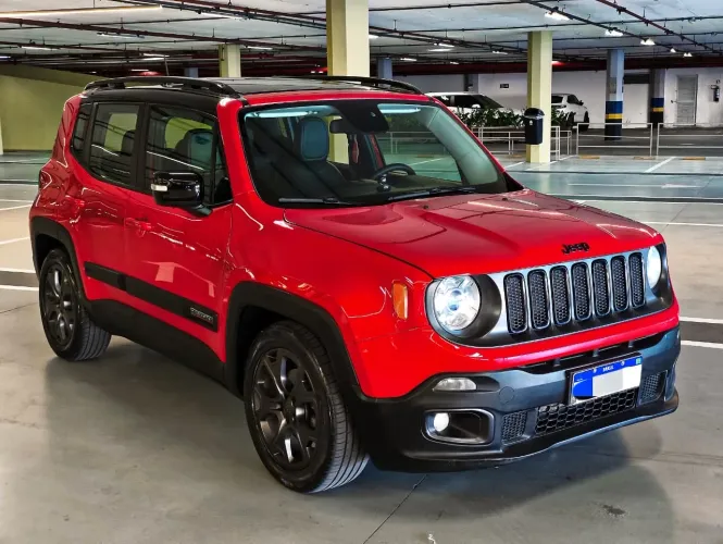 Jeep Renegade Limited com teto solar 2018