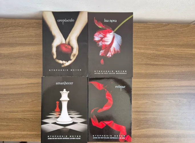 Coleção Crepúsculo - 4 Livros (Stephenie Meyer, Intrínseca)