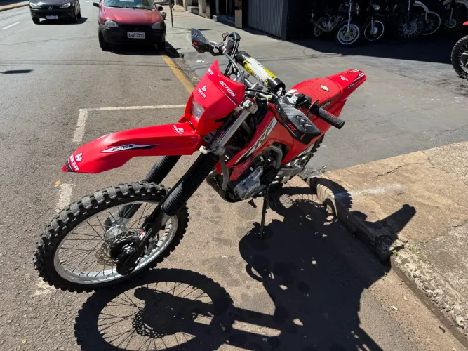 Honda Crf 250 2021 - Roupa original sem uso