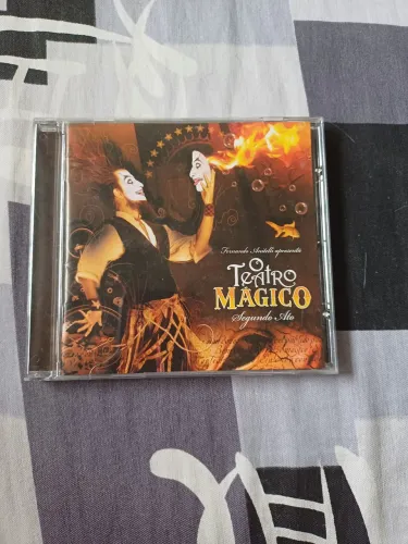 Cd e dvd O Teatro Mágico