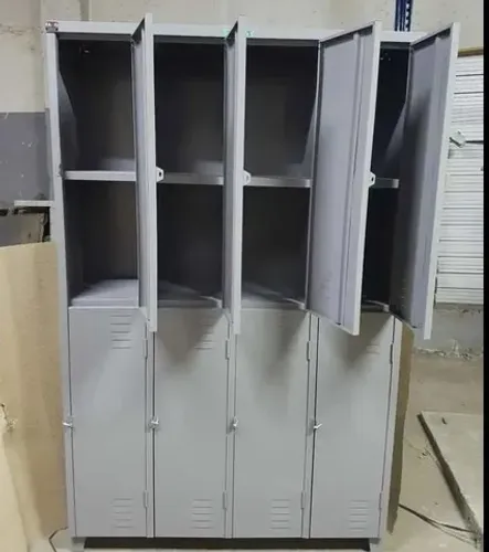 Roupeiros à pronta Entrega.