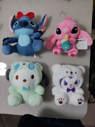 Pelúcias Stitch e Sanrio preço por unidade