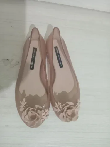 Sapatilha Melissa Bege com detalhes florais n°33/34