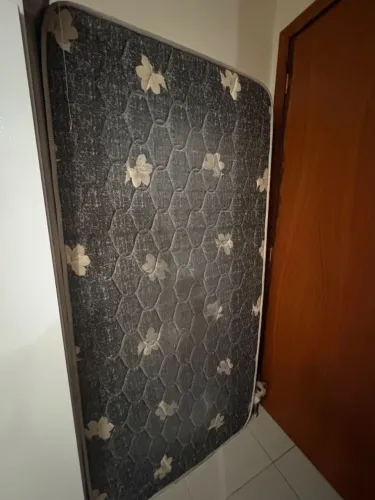 Colchão Gazin D33 seminovo solteiro