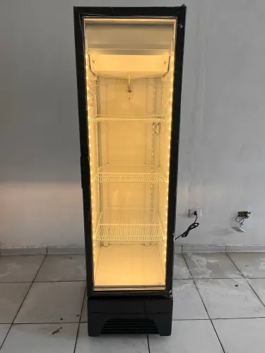 Cervejeira slim metalfrio 220V seminova