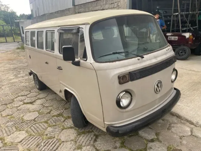Volkswagen Kombi Standard/ Luxo/ Serie Prata 1995