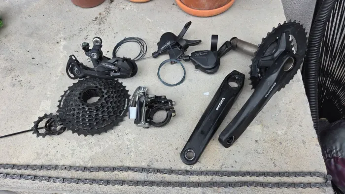Relação Shimano 2x9 completa.