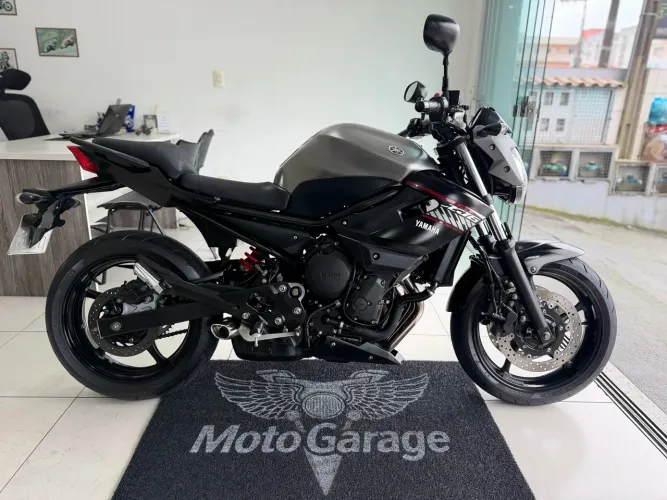 Yamaha XJ6 N Abs - 2018 COM 30.000KM