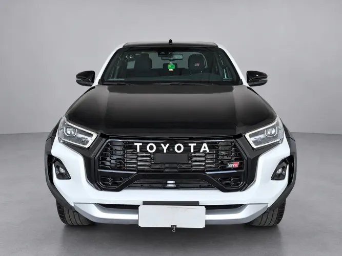 Toyota Hilux CD Gr-s 4X4 2.8 TDI Dies. Aut. 2023
