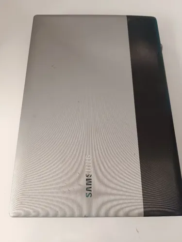 Carcaça do notebook Samsung rv415 tenho outras peças flex teclado mouse tampa