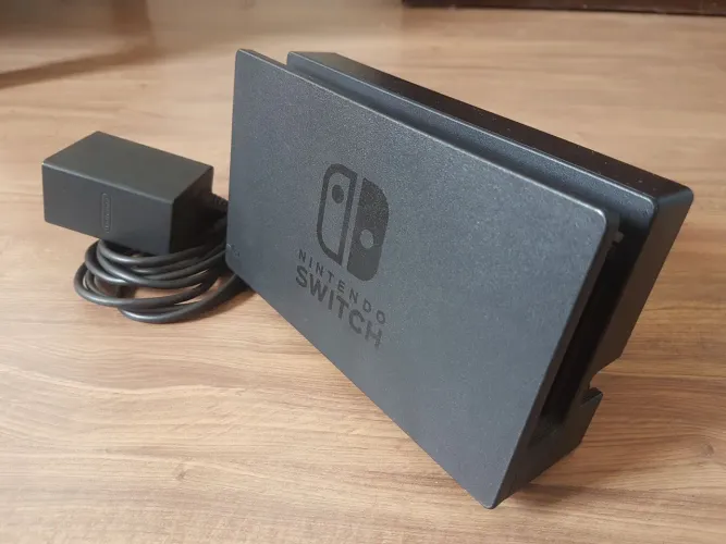 Nintendo Switch Dock e fonte originais
