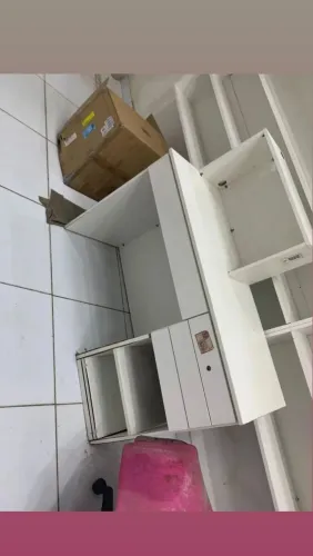 Balcão de caixa com gaveta