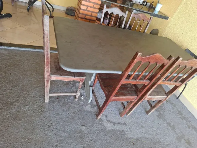 Mesa ardósia com 6 cadeiras 