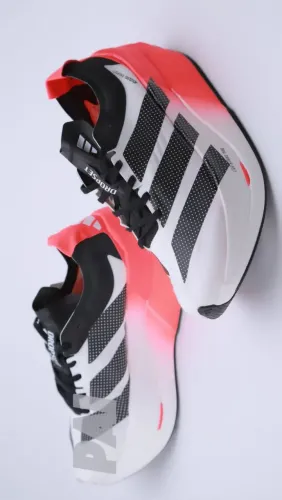 Tênis de corrida adidas