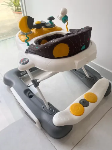 Andador infantil Space 3 em 1