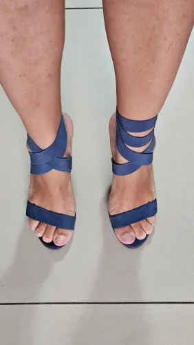 Sandália tiras de elástico salto alto Constance