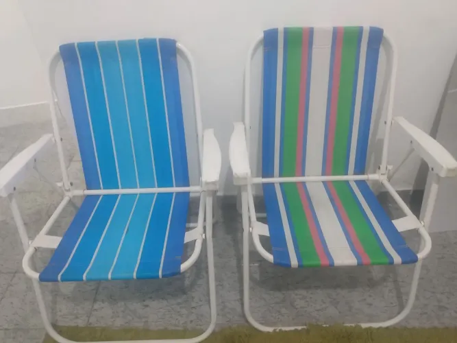 2 cadeiras de praia semi novas 30 reais para desapego 