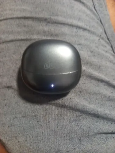 vendo apenas o carregador do fone de ouvido .QCY HT15 buds