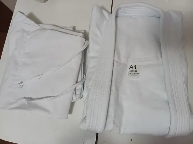 Kimono A1 jiu-jitsu branco sem faixa