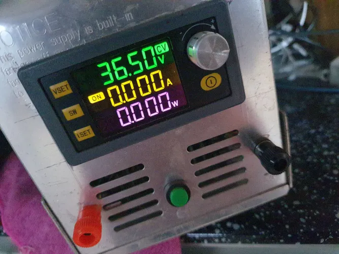 Fonte bancada 36v 6amper