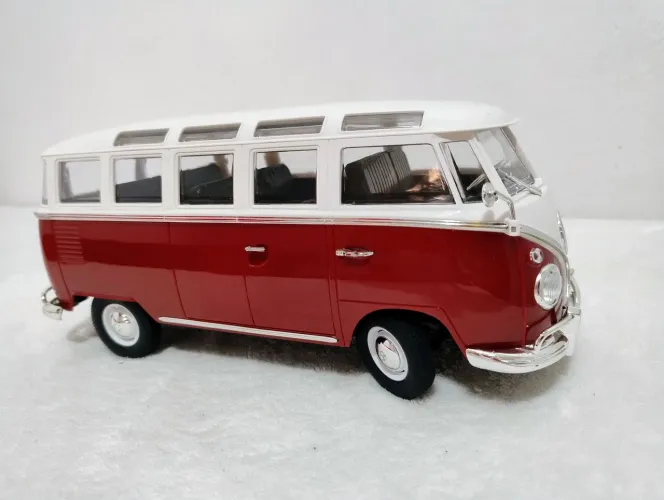 Miniatura VW Kombi Samba escala1/16 MAISTO 