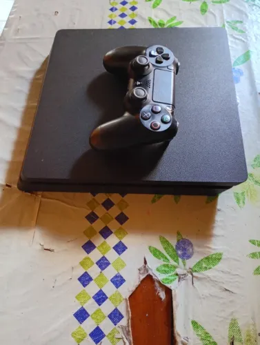 Ps4 + 1 Controle + 3 jogos