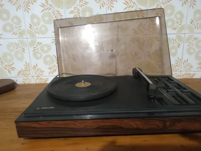 Vitrola Toca-disco Phillips GF723