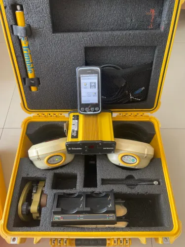 GPS RTK TRIMBLE R4 modelo 3