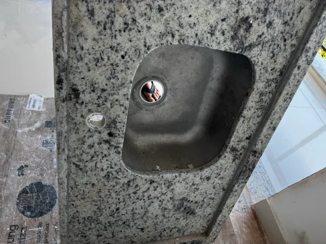 Pedra + cuba de cozinha