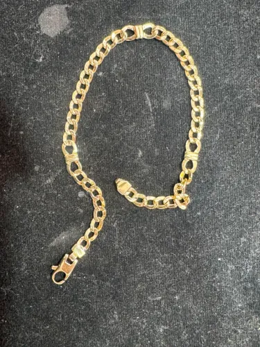 Pulseira em ouro 18k pesando 7.6 g