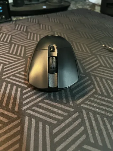 Logitech G703 com Dock de Carregamento 
