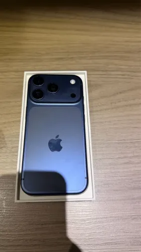 iPhone 17