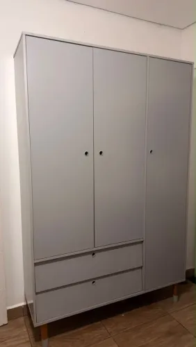 Guarda roupa (MUITO NOVO