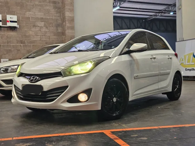Hyundai HB20 Premium 1.6 Flex 16V Mec. 2014