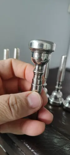 Bocal Trompete Vincent Bach 7C