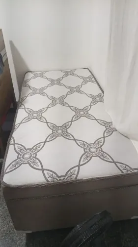 Vendo cama box solteiro