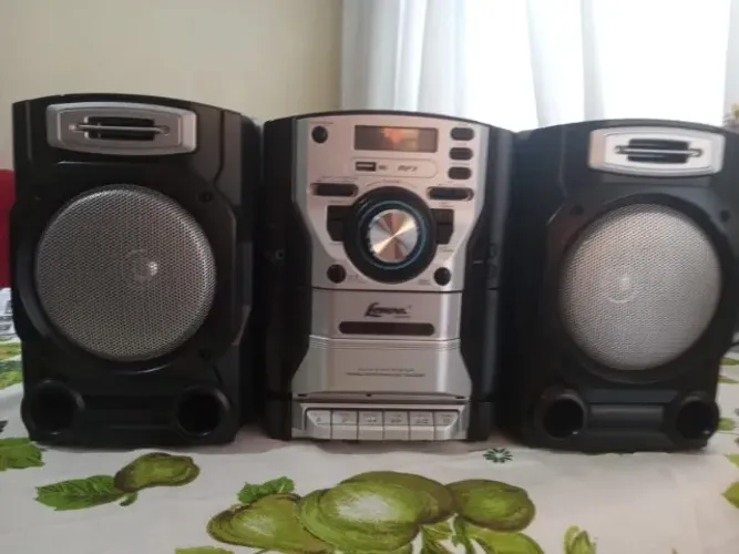 Rádio Lenoxx MC 253 Usado (funcionando parcialmente)