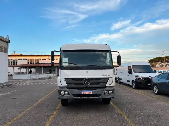 Mercedes-Benz Atego 2426 6x2 Poliguindaste Duplo 2019