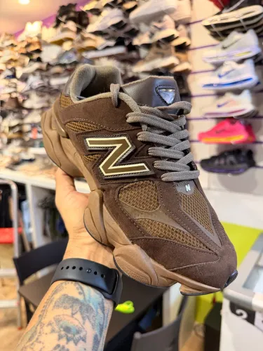 Tênis NB 9060
