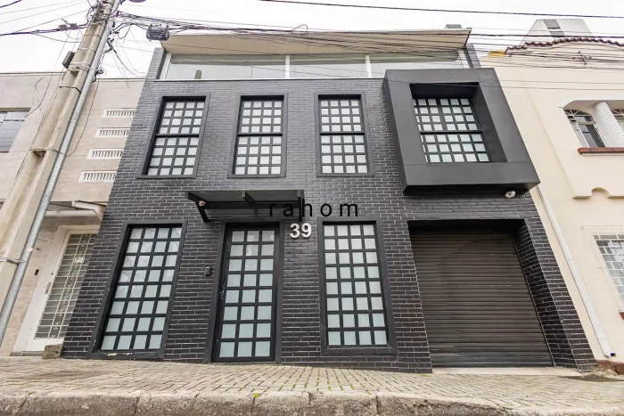 CASA COMERCIAL PARA LOCAÇÃO NO CENTRO CÍVICO
