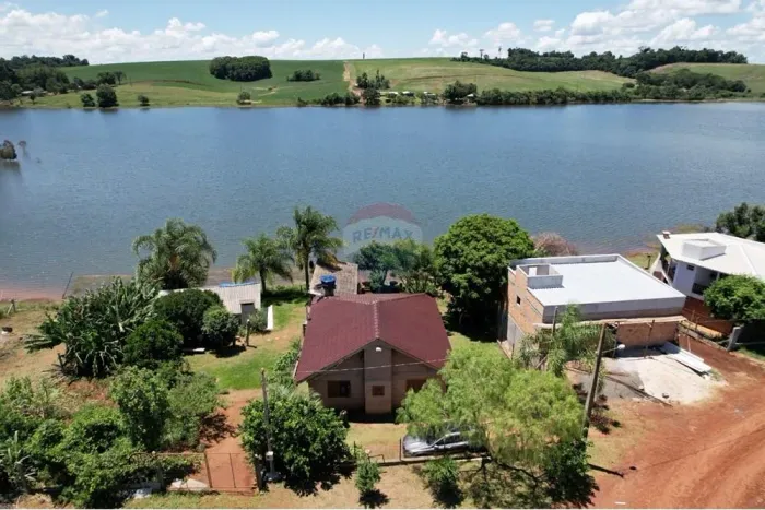 "Cabana dos Sonhos em Ronda Alta à Venda" Com acesso direto a Barragem.