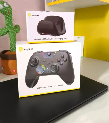 Controle EasySmx X05 Pro + charging Dock (Base de carregamento magnético)