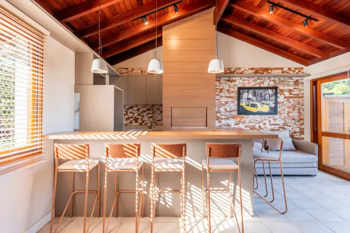 Casa em Cond com Terraço, Piscina e Espaço Gourmet