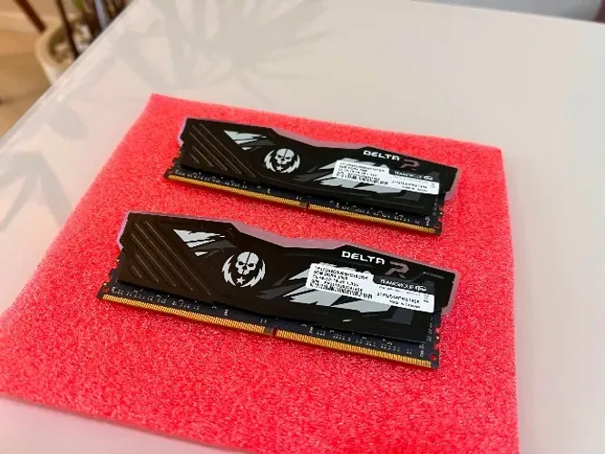 Memorias T Force 2x8 DDR4 3000mhz - Em excelente estado