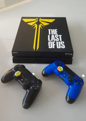 PS4 Fat - 500 GB (Único Dono)