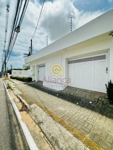 CASA COMERCIAL EM CANDELARIA PARA LOCAÇÃO